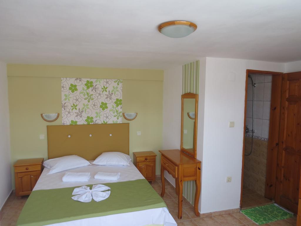 Family Hotel Sofi سوزوبول الغرفة الصورة