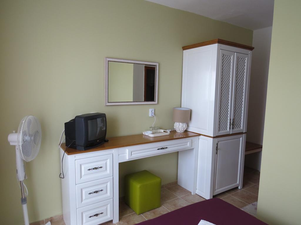 Family Hotel Sofi سوزوبول الغرفة الصورة